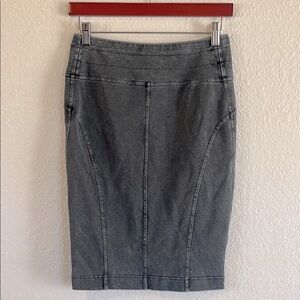 Prana Breathe Charcoal Denim Pencil
Skirt